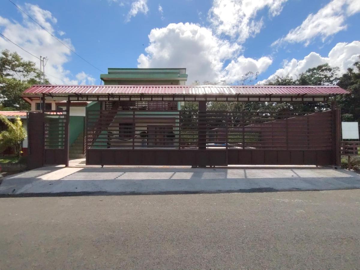Loky'S Apartments La Fortuna 外观 照片