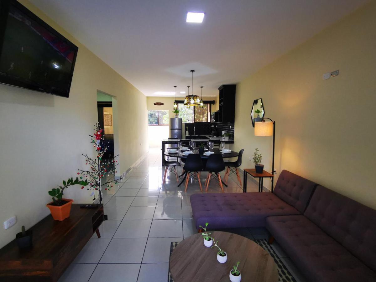 Loky'S Apartments La Fortuna 外观 照片