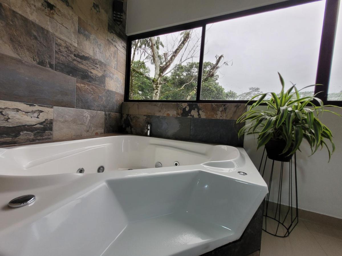 Loky'S Apartments La Fortuna 外观 照片