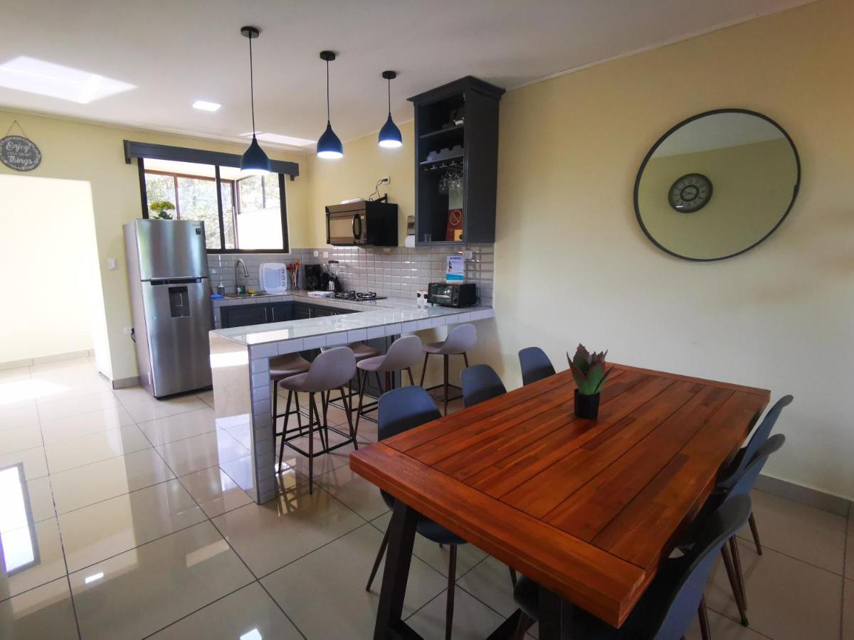 Loky'S Apartments La Fortuna 外观 照片